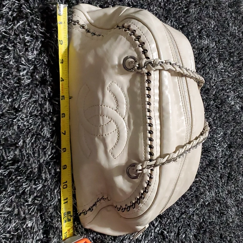 Chanel Bag cream authentic